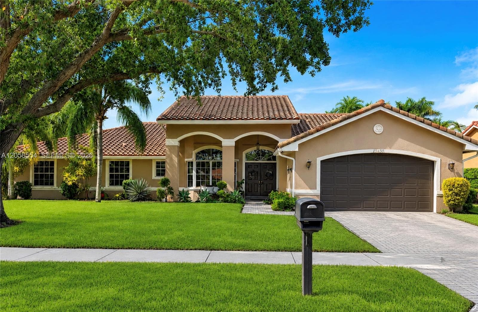 19450 NW 7th St, Pembroke Pines FL 33029