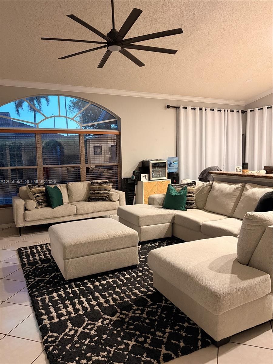 19450 NW 7th St, Pembroke Pines FL 33029 photo 4