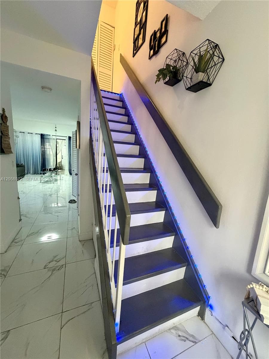 270 NW 71st Ave # 4, Miami FL 33126 photo 3