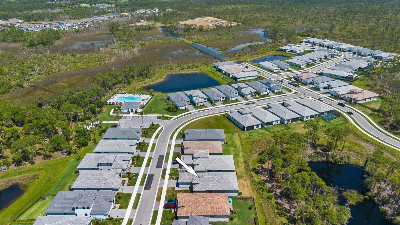 6980 SE HAVEN Lane, Stuart FL 34997 photo 2