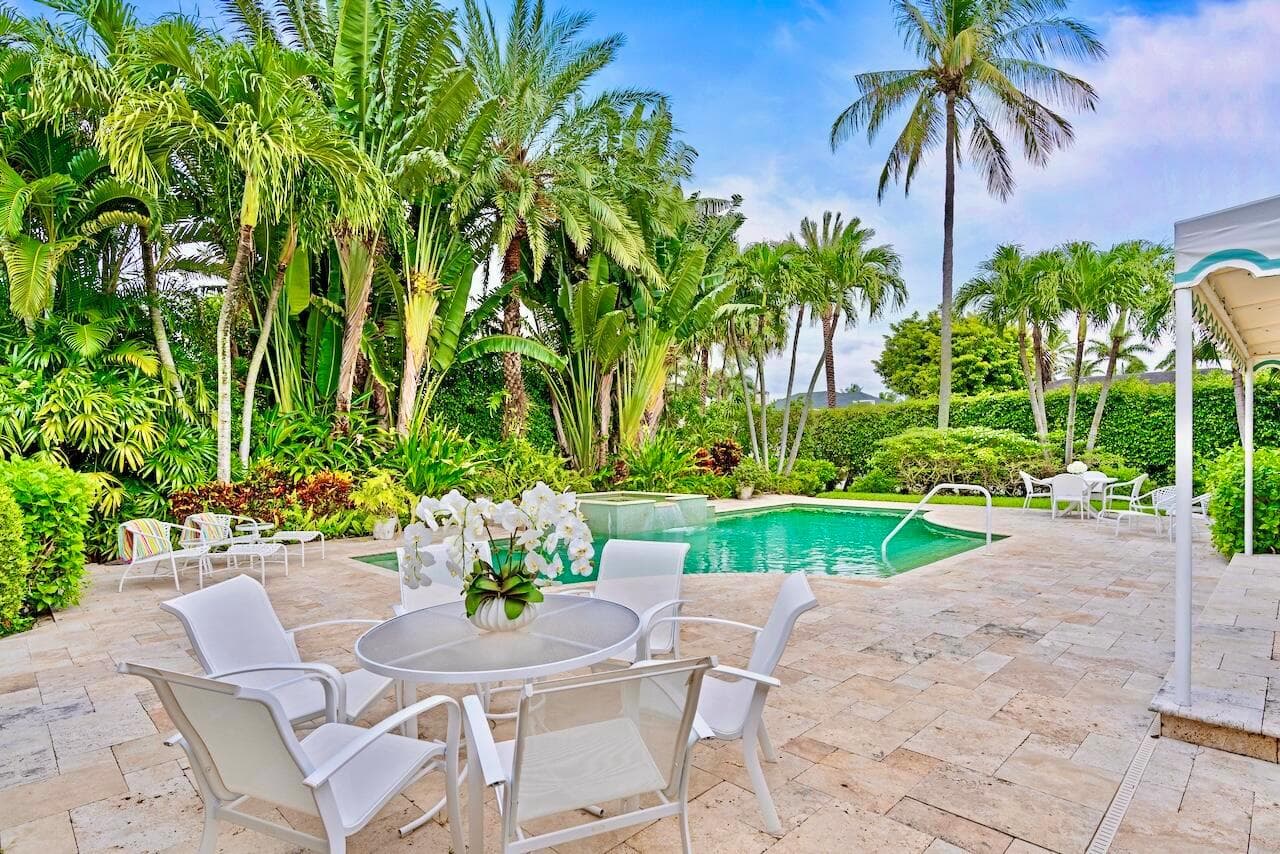 1421 N LAKE Way, Palm Beach FL 33480 photo 2