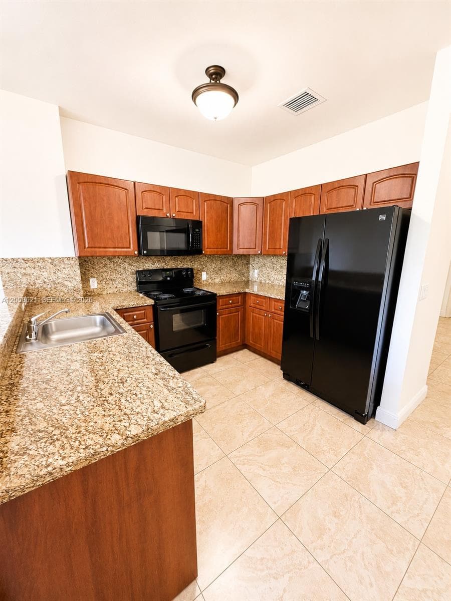18100 NW 59th Ave # 205, Hialeah, FL 33015 photo 4
