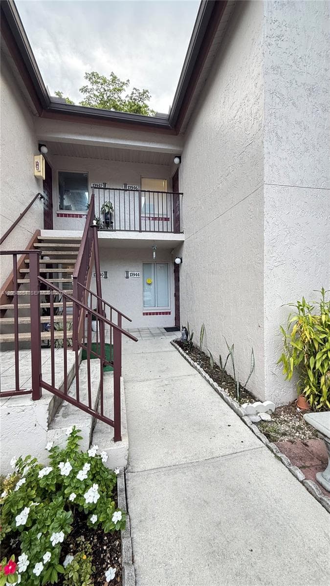 13944 SW 90th Ter # 13944, Miami FL 33186 photo 4