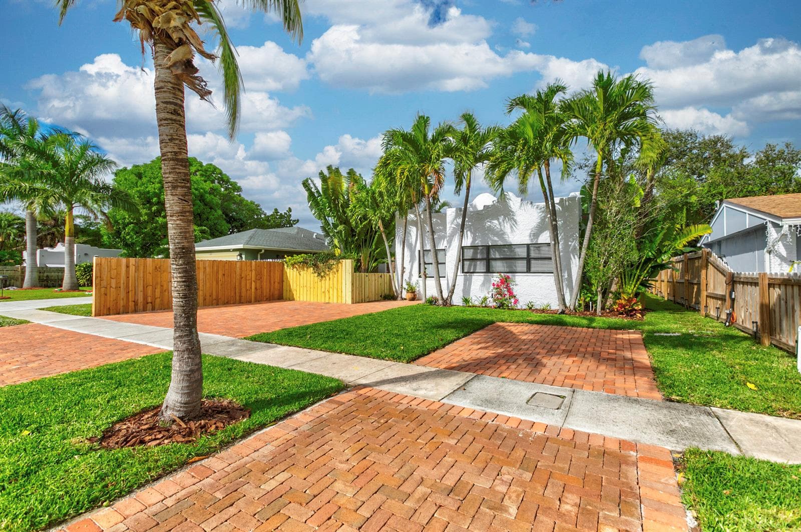 721 Franklin Road, West Palm Beach FL 33405 photo 2