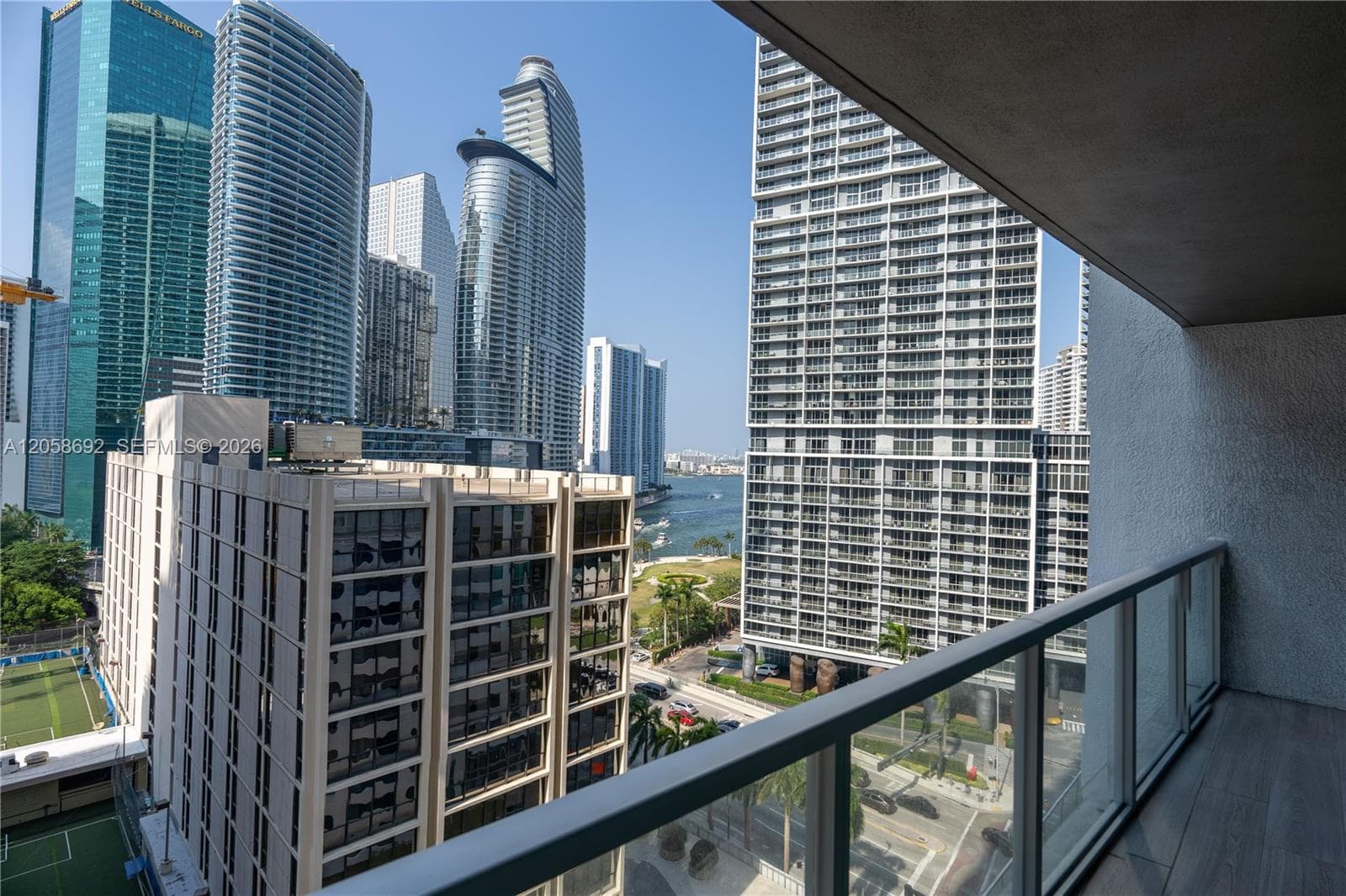 500 Brickell photo 2