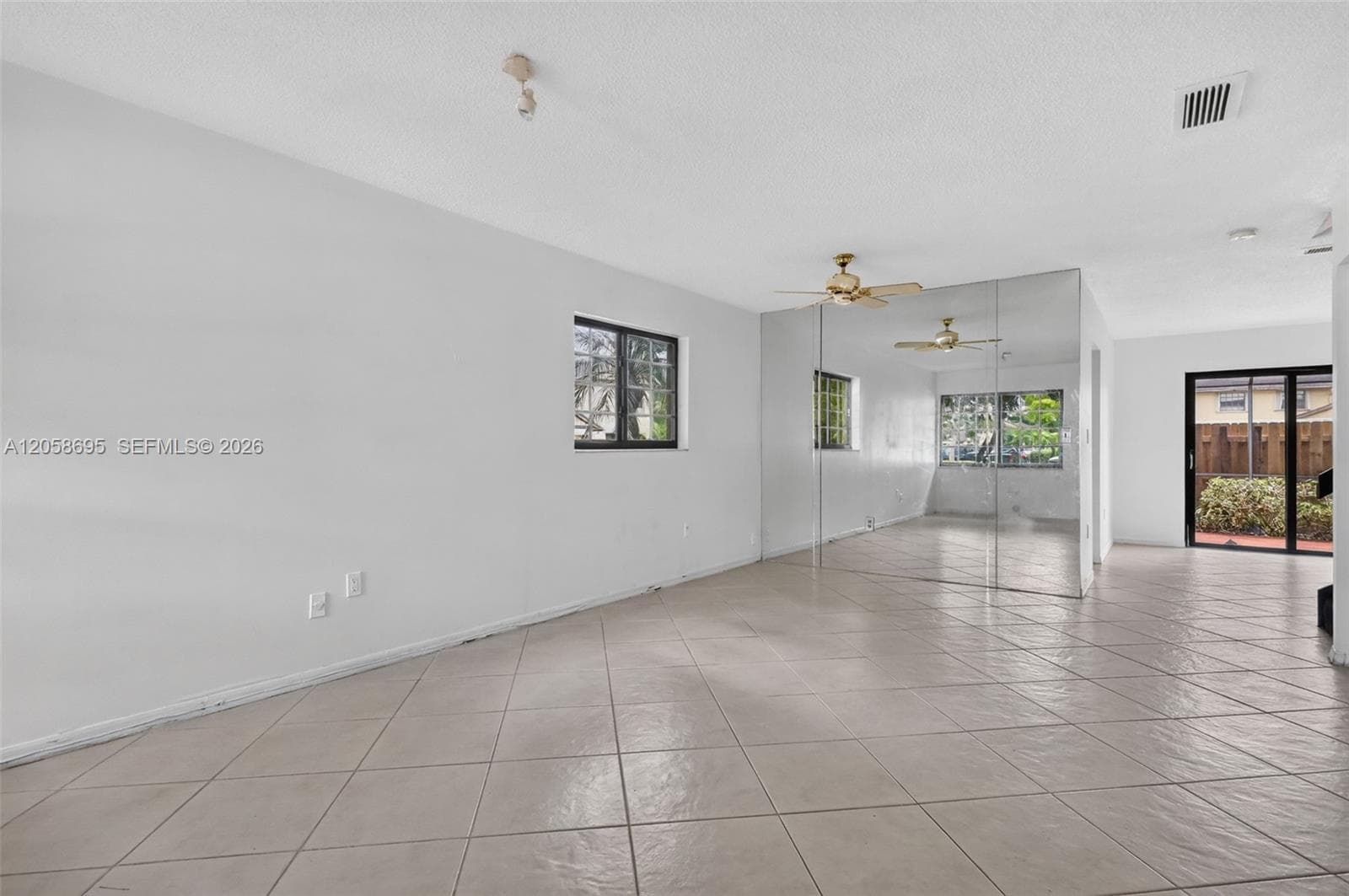 1130 NE 210th Ter, Miami FL 33179 photo 2