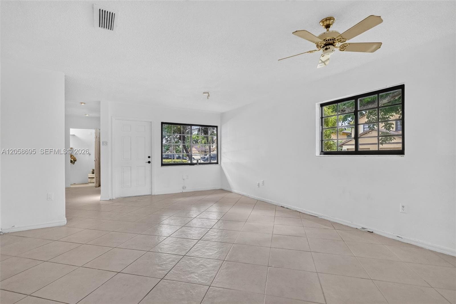 1130 NE 210th Ter, Miami FL 33179 photo 3