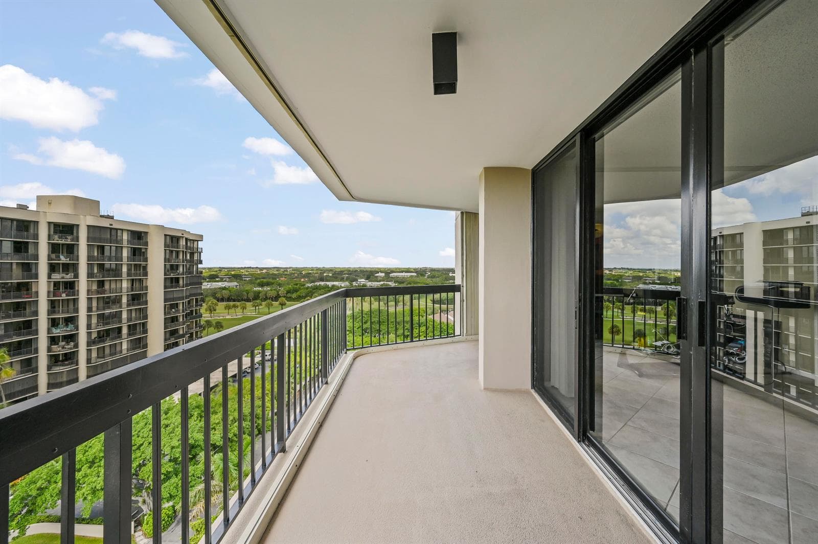 2425 PRESIDENTIAL Way # 1006, West Palm Beach FL 33401 photo 3