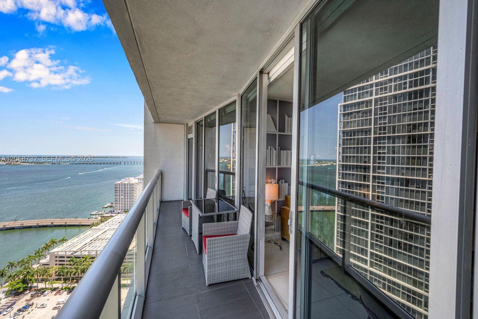 485 Brickell Ave # 3401, Miami FL 33131 photo 2