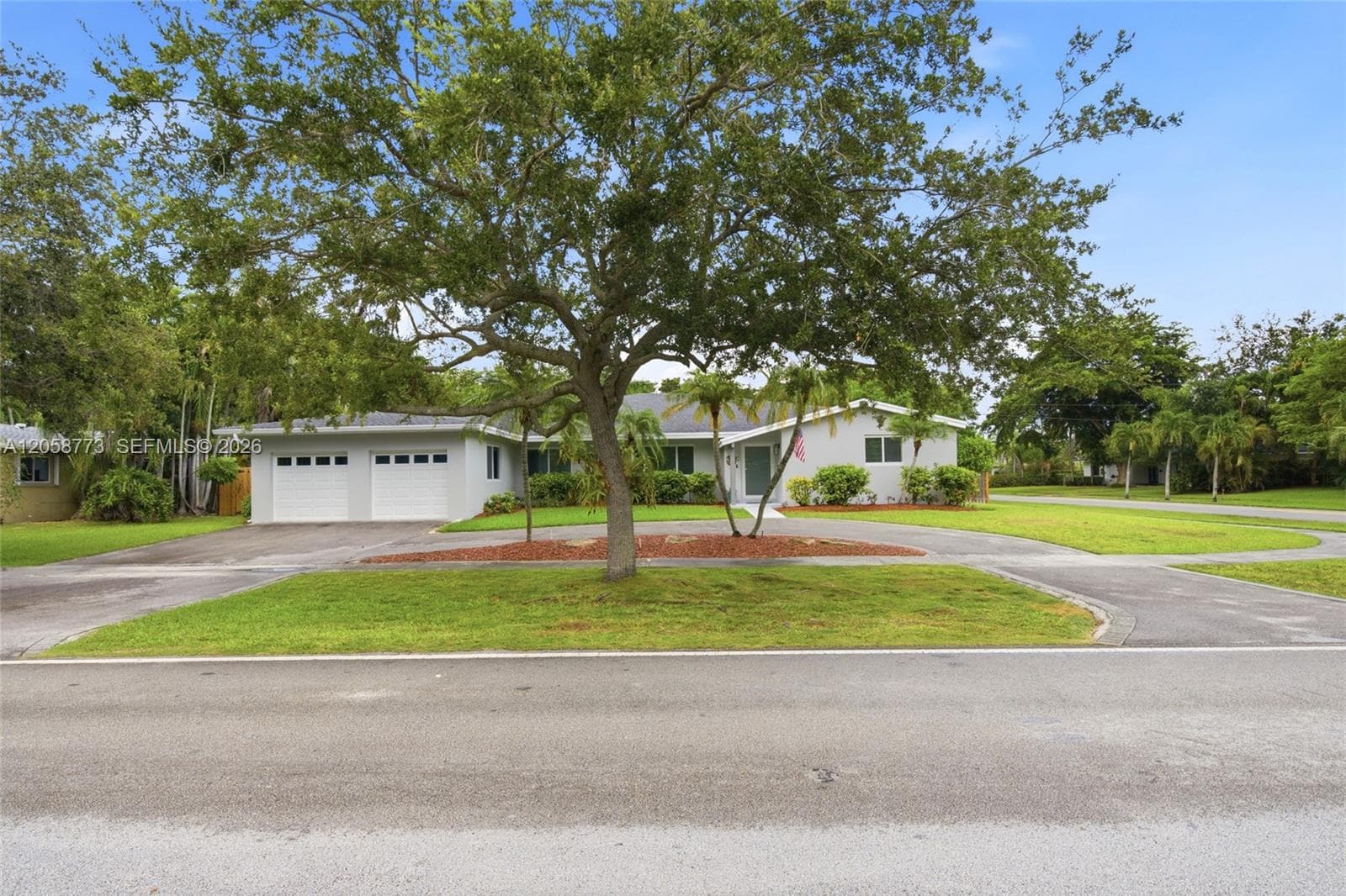 15845 SW 87th Ave, Palmetto Bay FL 33157 photo 2