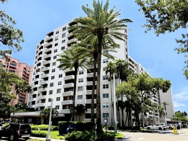 90 Edgewater Dr # 515, Coral Gables FL 33133