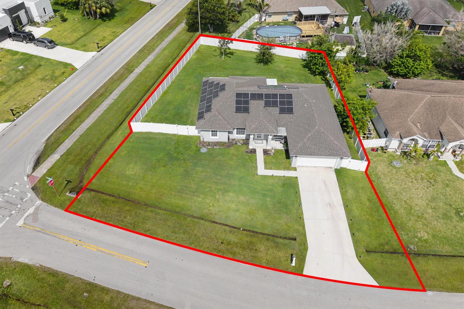 2094 SW CAPEADOR Street, Port St. Lucie FL 34953