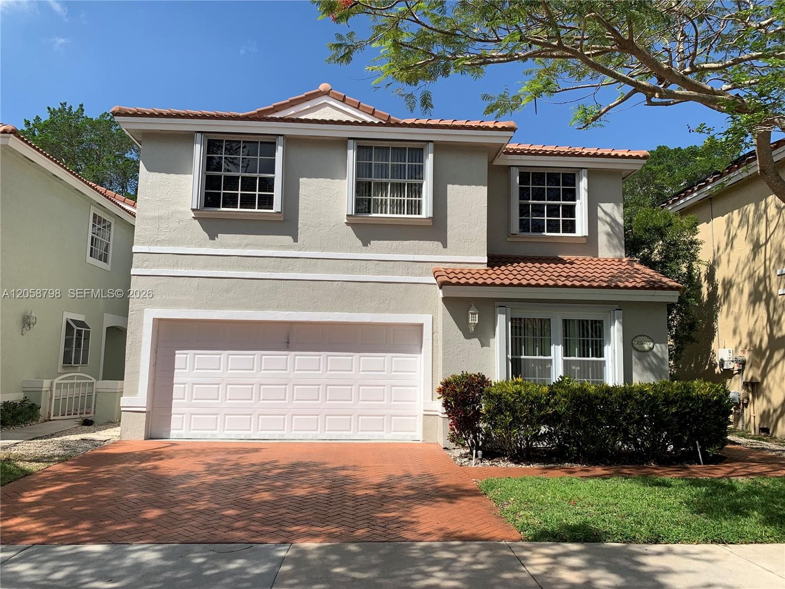 818 Garnet Cir, Weston FL 33326 photo 2