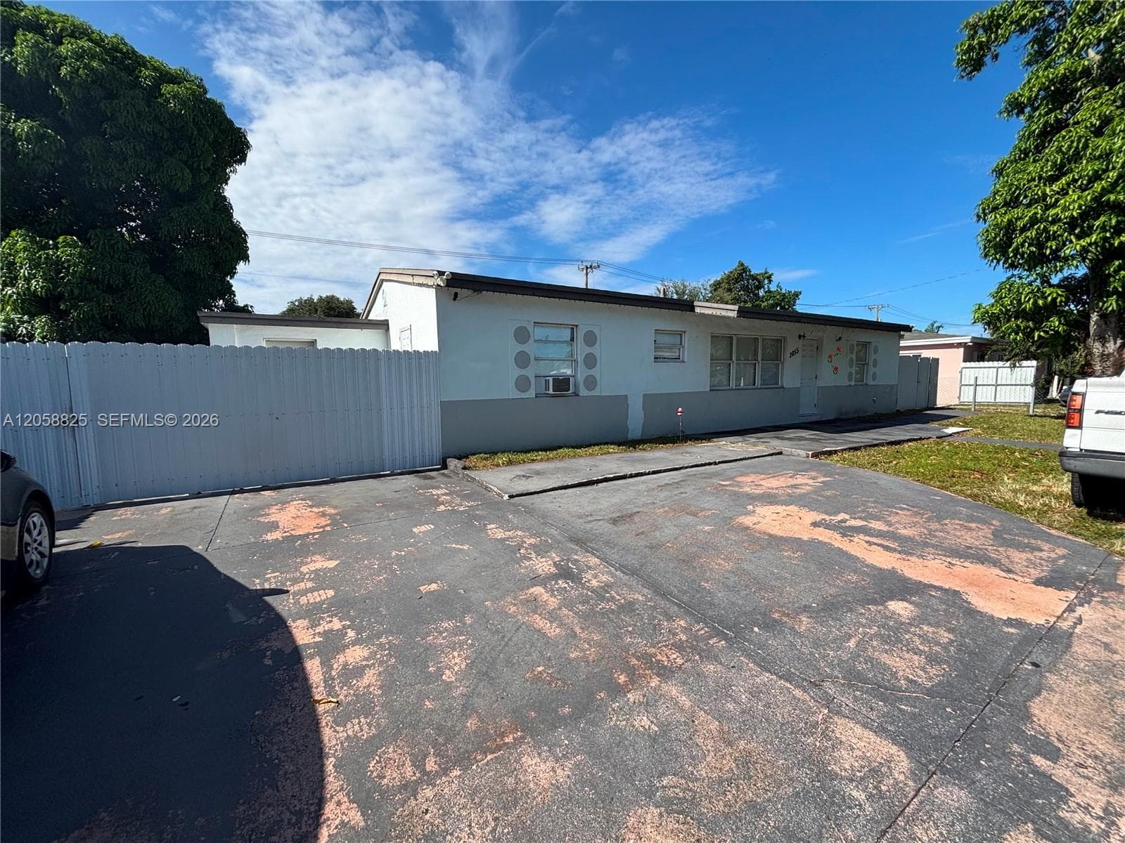 2855 NW 163rd St, Miami Gardens FL 33054