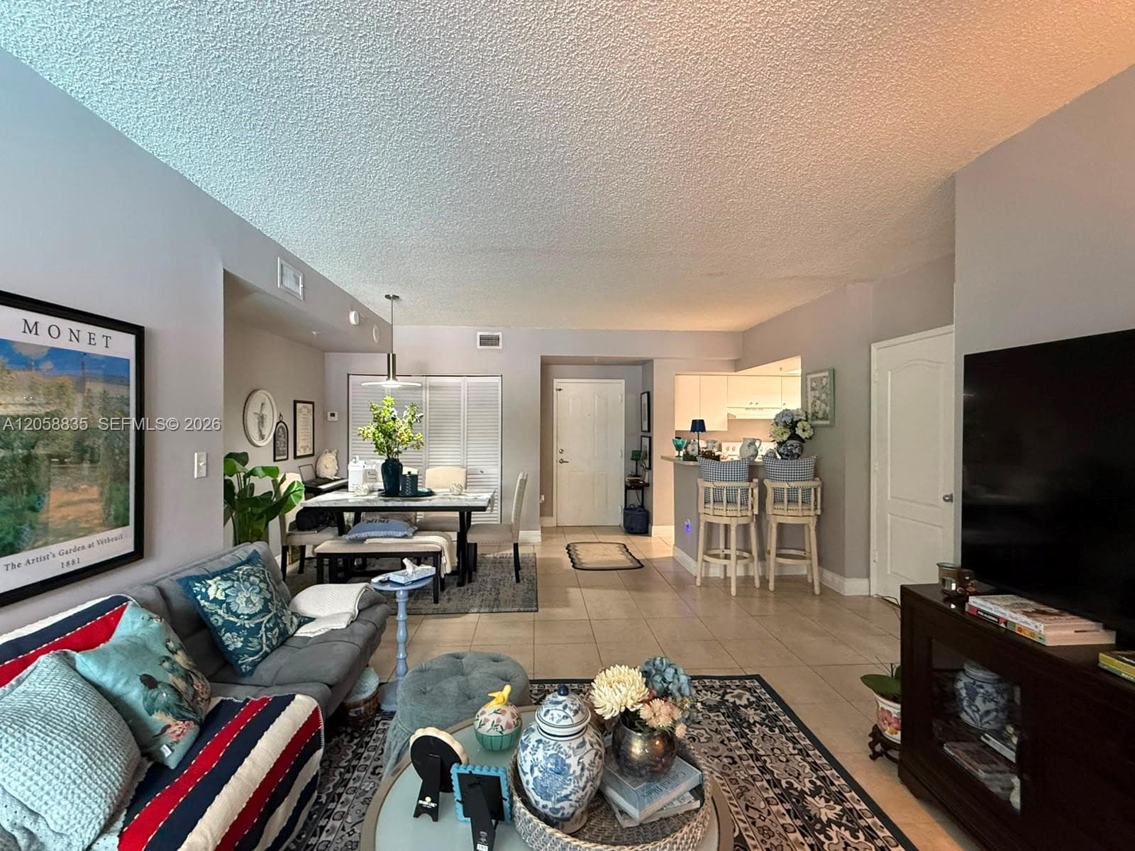 5085 NW 7th St # 406, Miami FL 33126 photo 3
