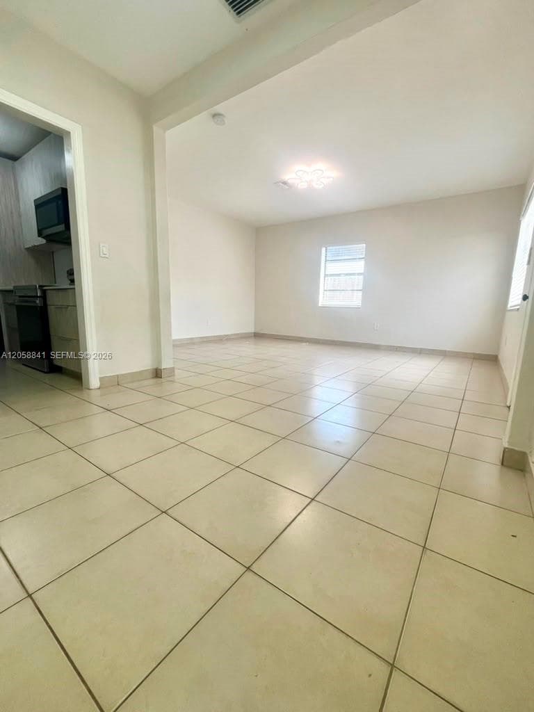 1679 NE 176 ST, North Miami Beach FL 33162 photo 5
