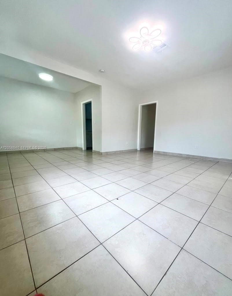 1679 NE 176 ST, North Miami Beach FL 33162 photo 4