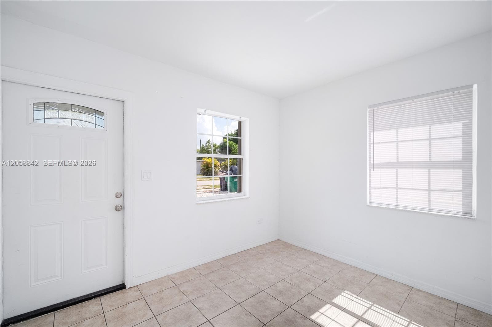 15431 Harding Ln, Homestead FL 33033 photo 4