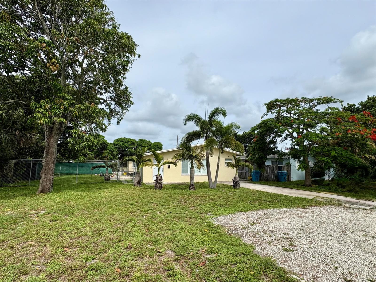 417 NE 2nd Street, Boynton Beach FL 33435 photo 2