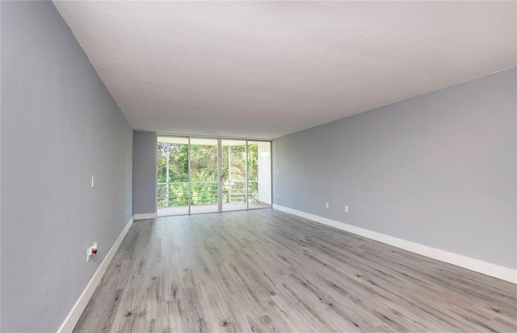 1101 NE 191ST Street # H301, Miami FL 33179 photo 5