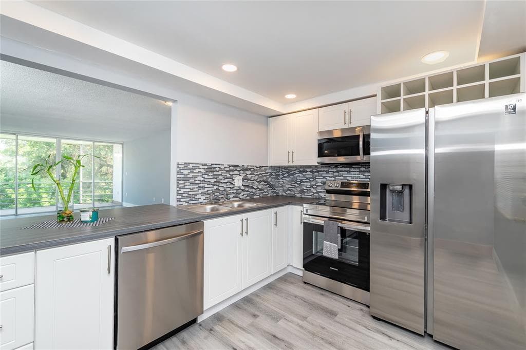 1101 NE 191ST Street # H301, Miami FL 33179 photo 4
