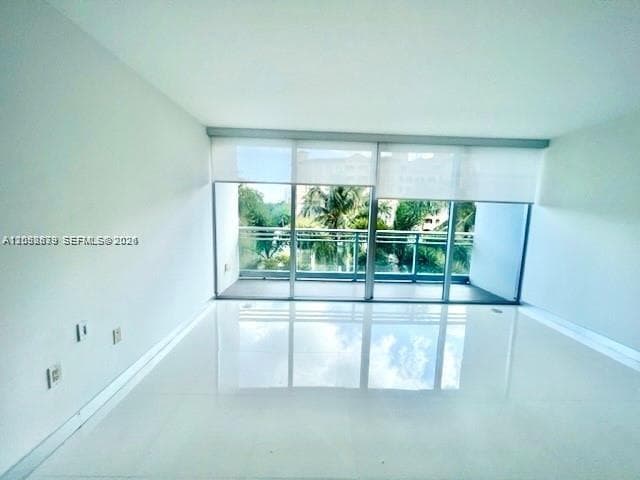 2950 NE 188th St # 231, Aventura FL 33180 photo 2