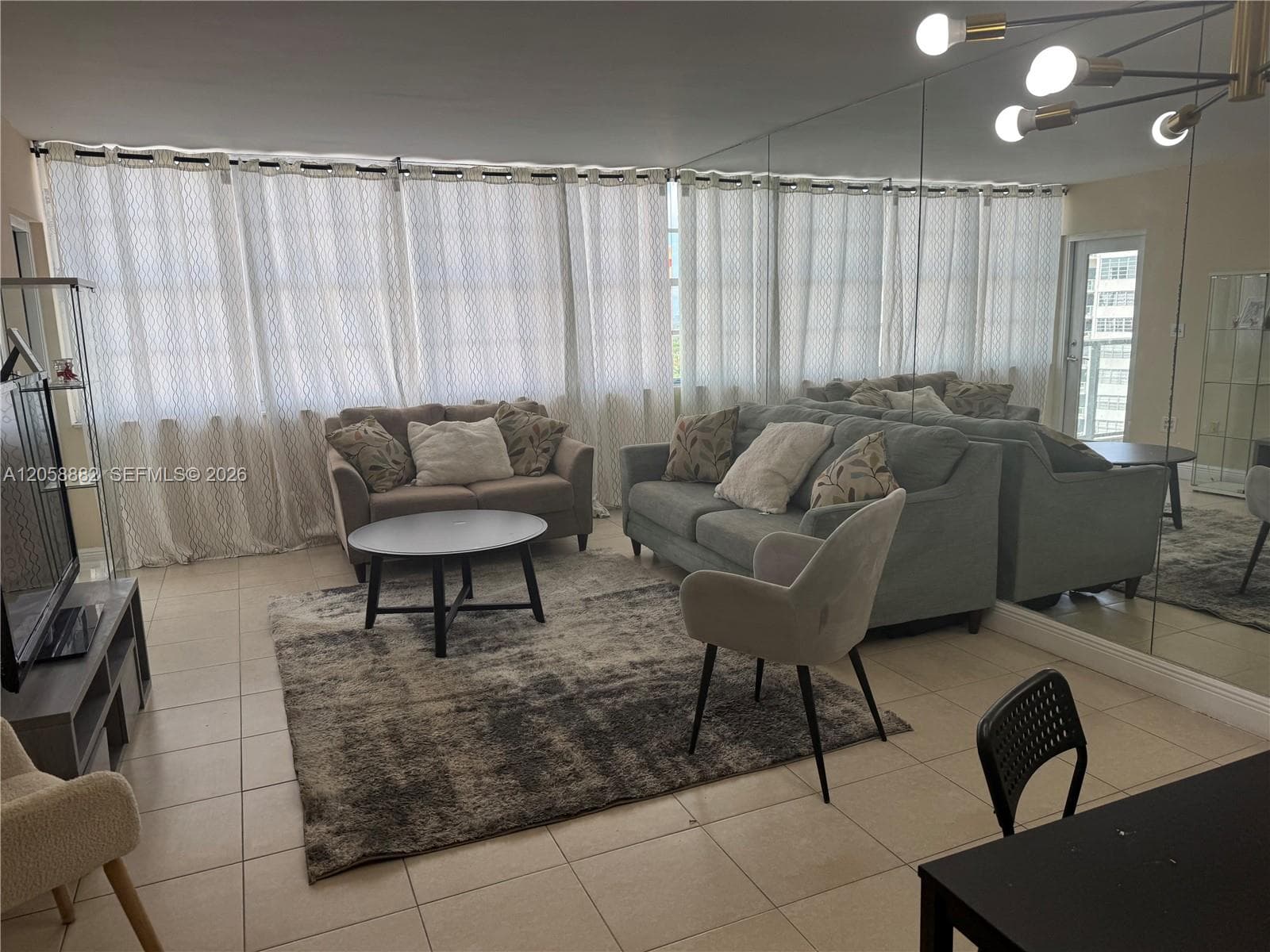 1301 NE Miami Gardens Dr # 1611W, Miami, FL 33179 photo 2