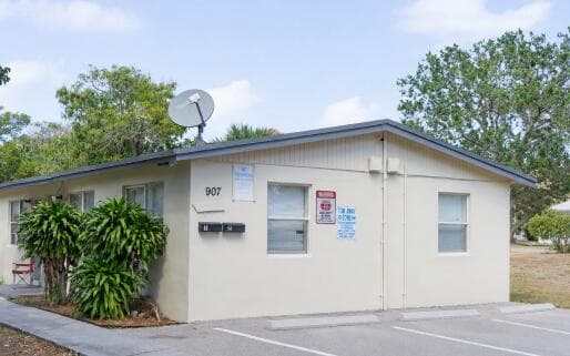 907 5TH Street # 1, West Palm Beach FL 33401