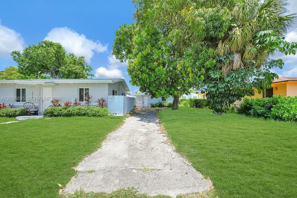 2925 NW 63rd St, Miami FL 33147