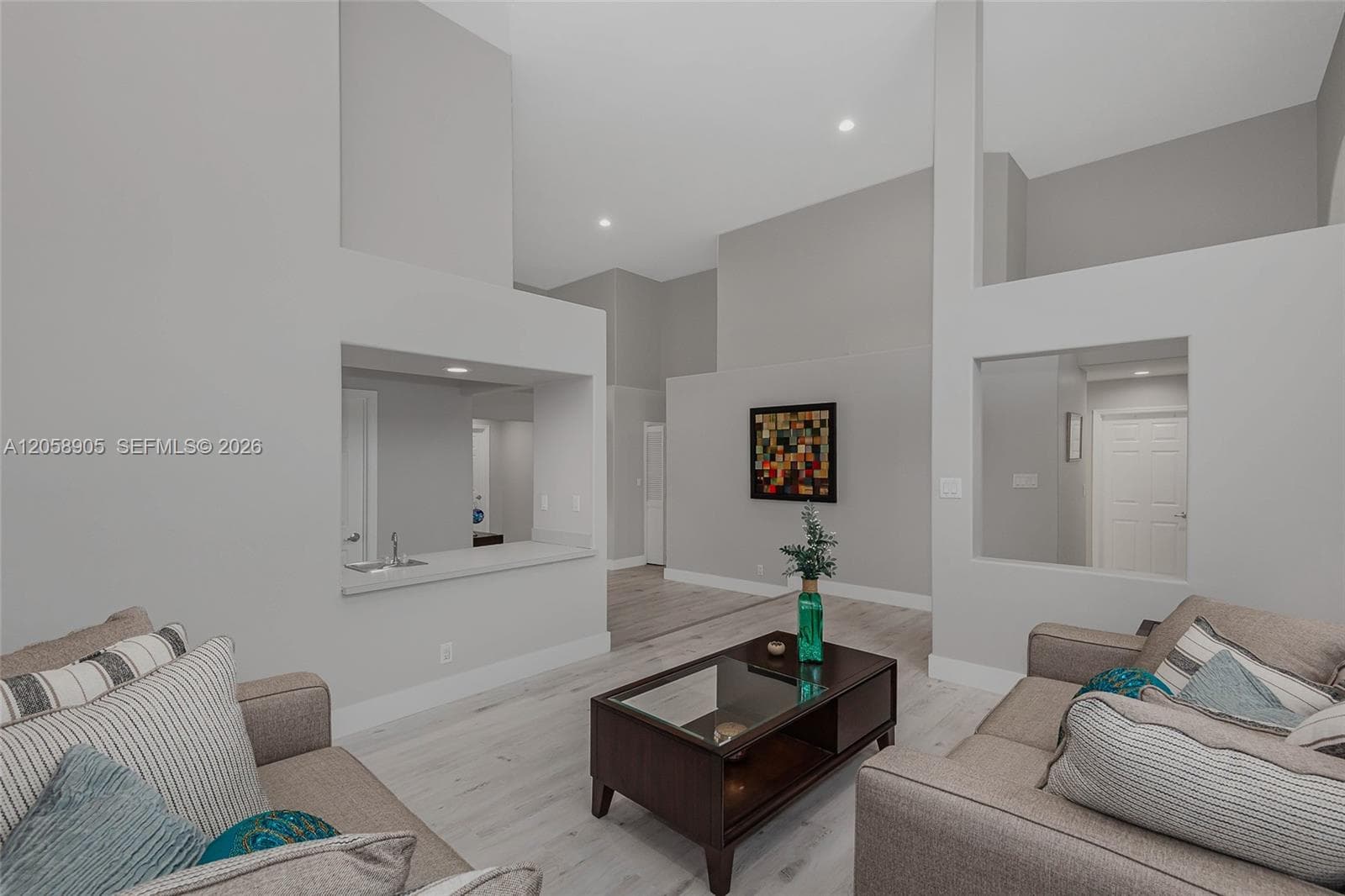 945 NW 202nd Ave, Pembroke Pines FL 33029 photo 5