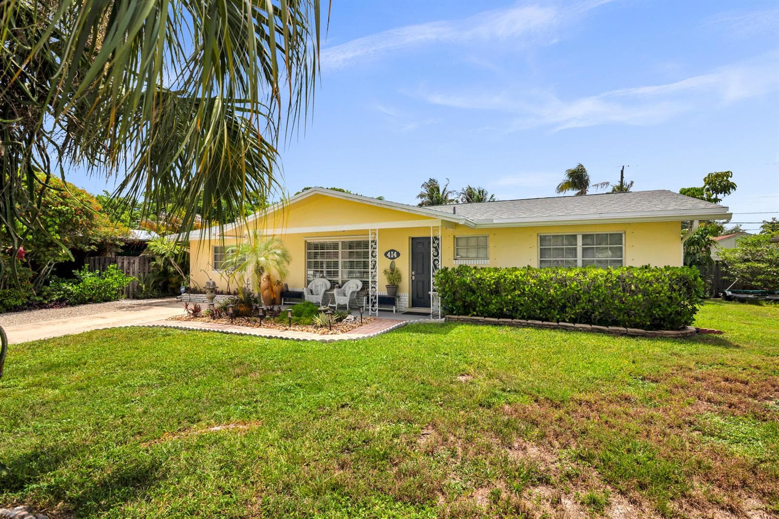 414 Pittsburgh Drive, Jupiter FL 33458 photo 2