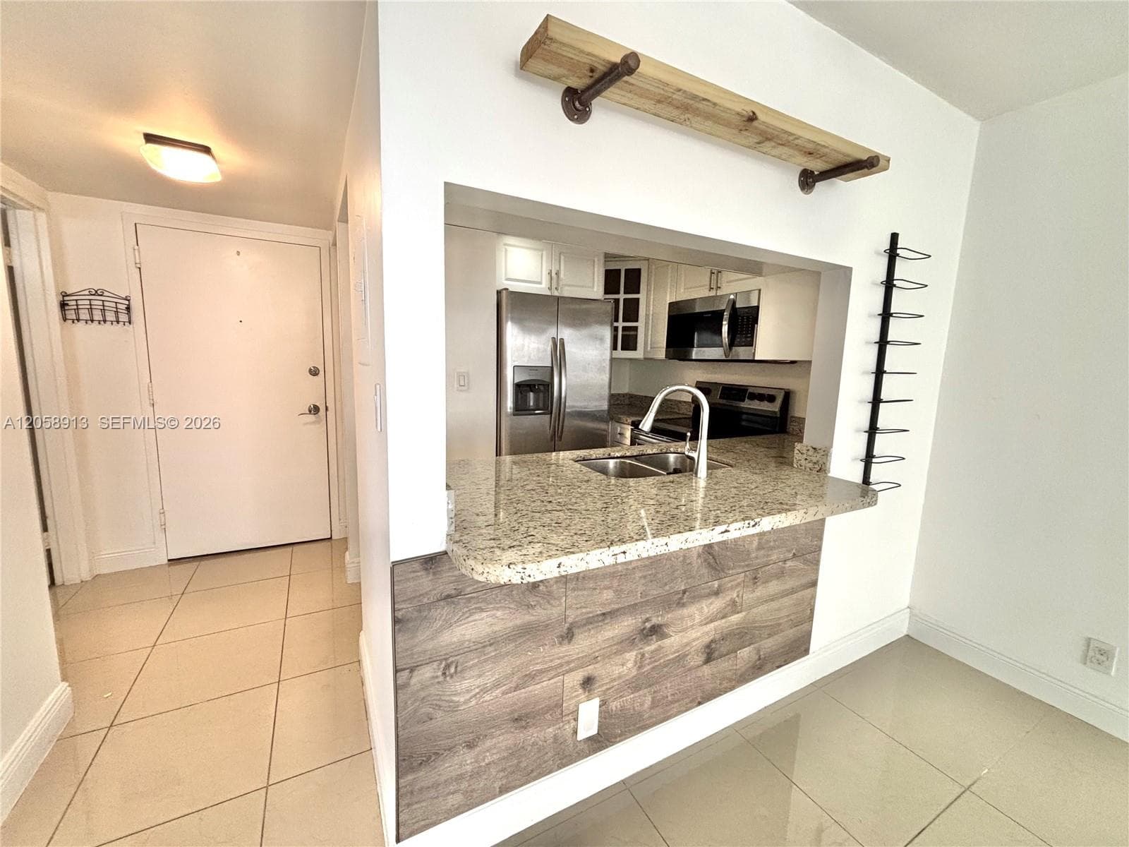 2935 NE 163rd St # 5P, North Miami Beach FL 33160 photo 2