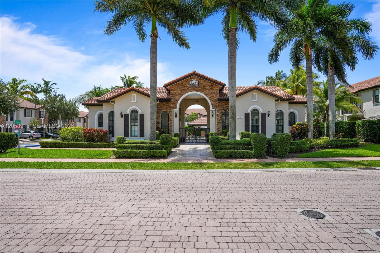 10341 NW 32nd Ter, Doral FL 33172 photo 3
