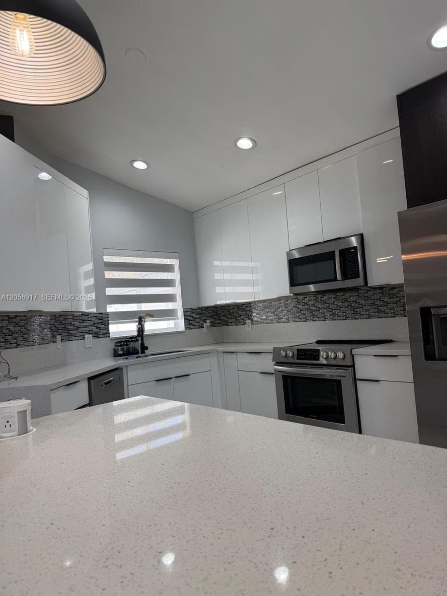 1970 NW 178th Ter # 1, Pembroke Pines FL 33029 photo 4