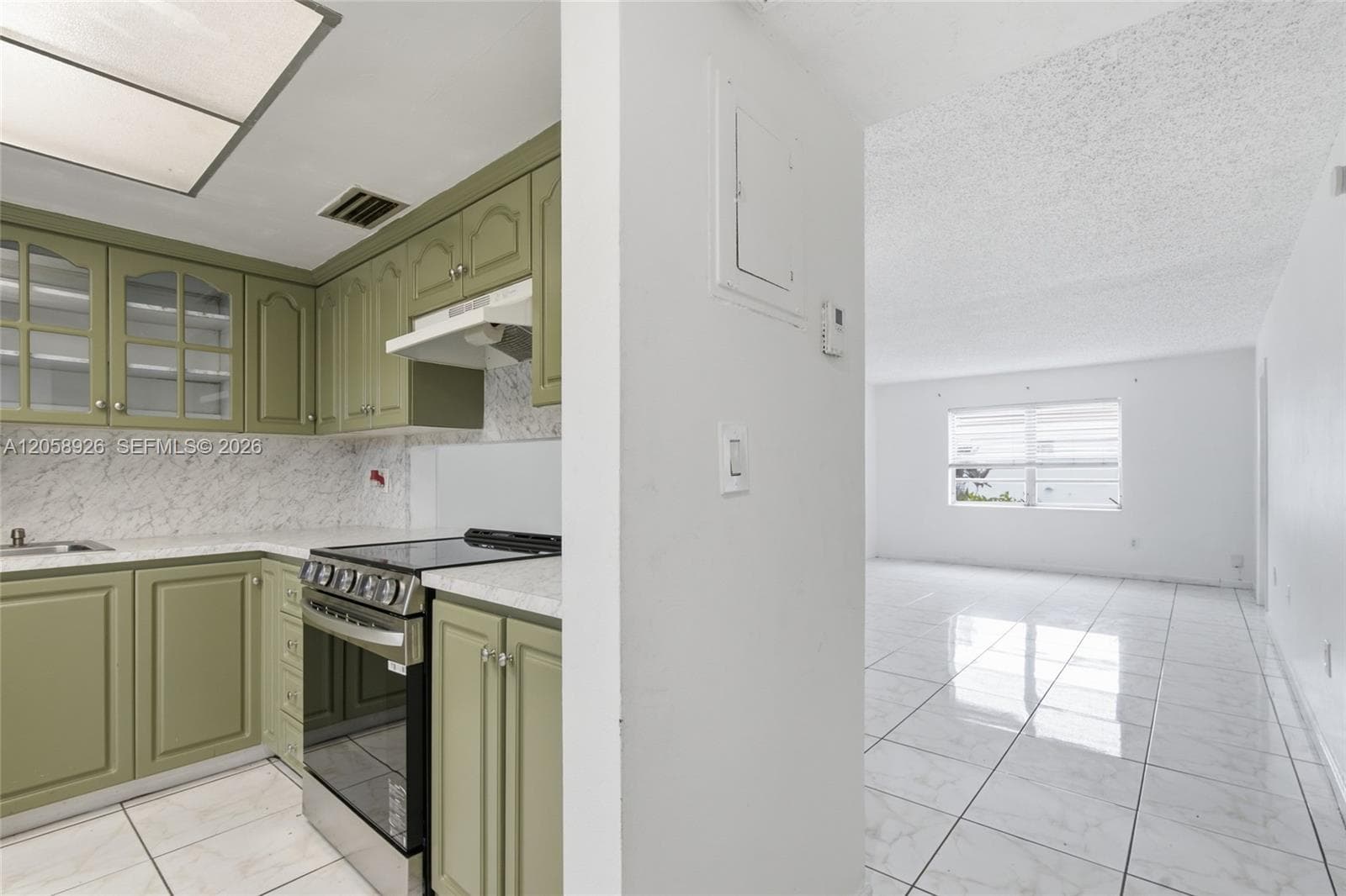 19051 NE 2nd Ave # 1503, Miami FL 33179 photo 4