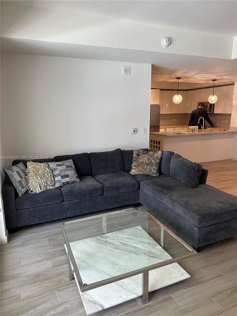 999 SW 1st Ave # 1716, Miami FL 33130 photo 3
