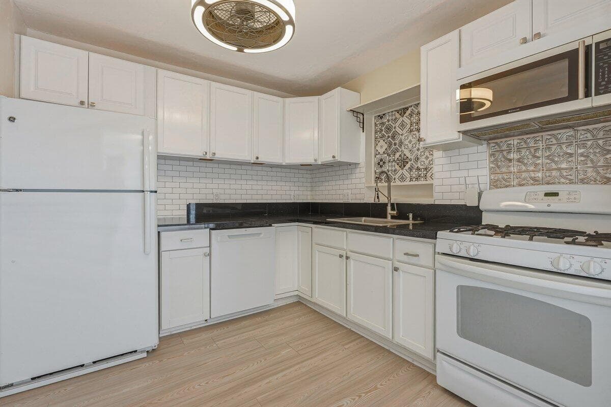 254 SW 6th Street, Dania Beach FL 33004 photo 5