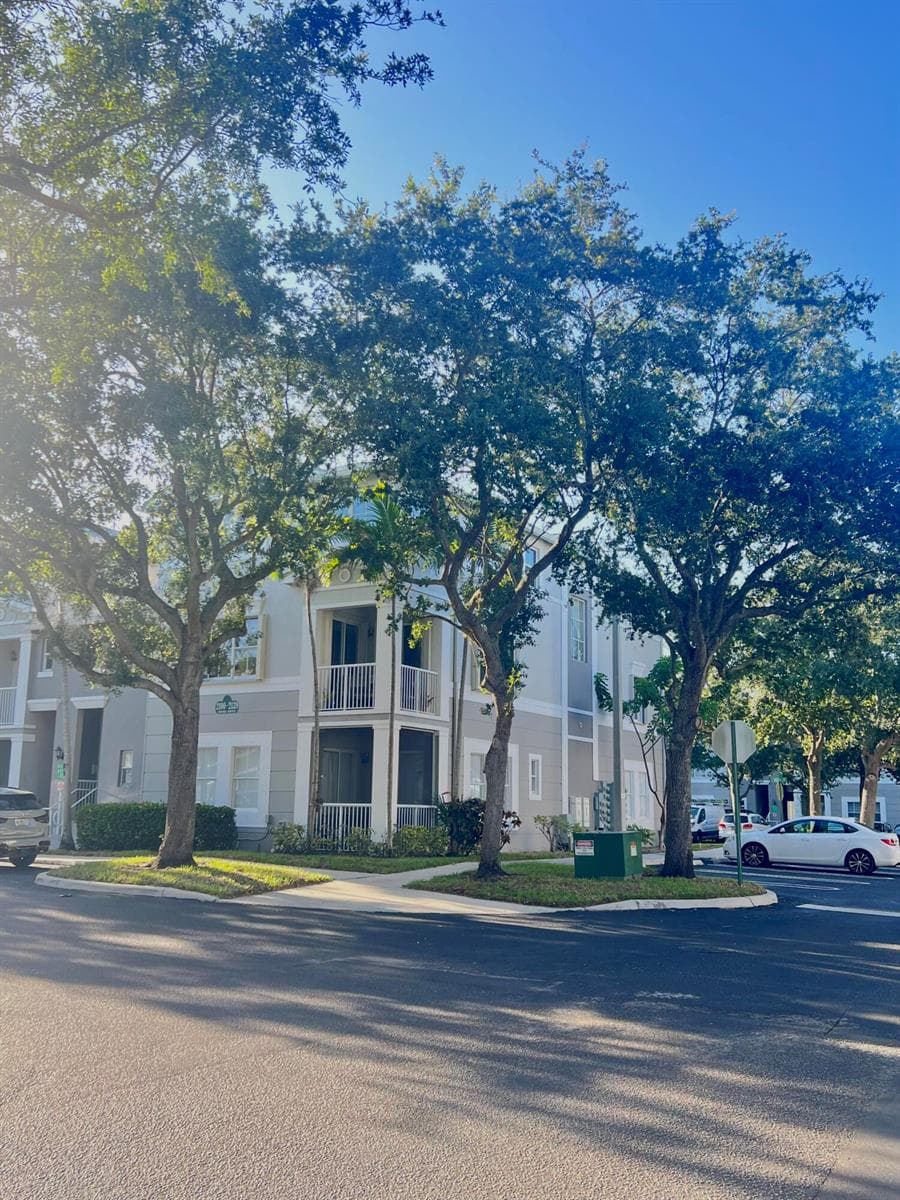 2116 SHOMA Drive Unit 2116, Royal Palm Beach FL 33414 photo 3
