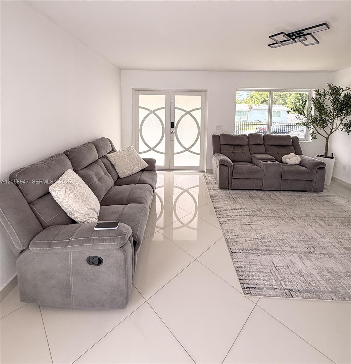 20130 SW 106th Ave, Cutler Bay FL 33189 photo 5