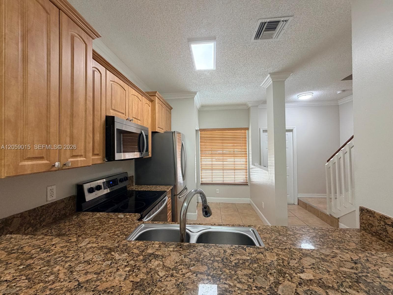752 SW 122nd Ter, Pembroke Pines FL 33025 photo 4