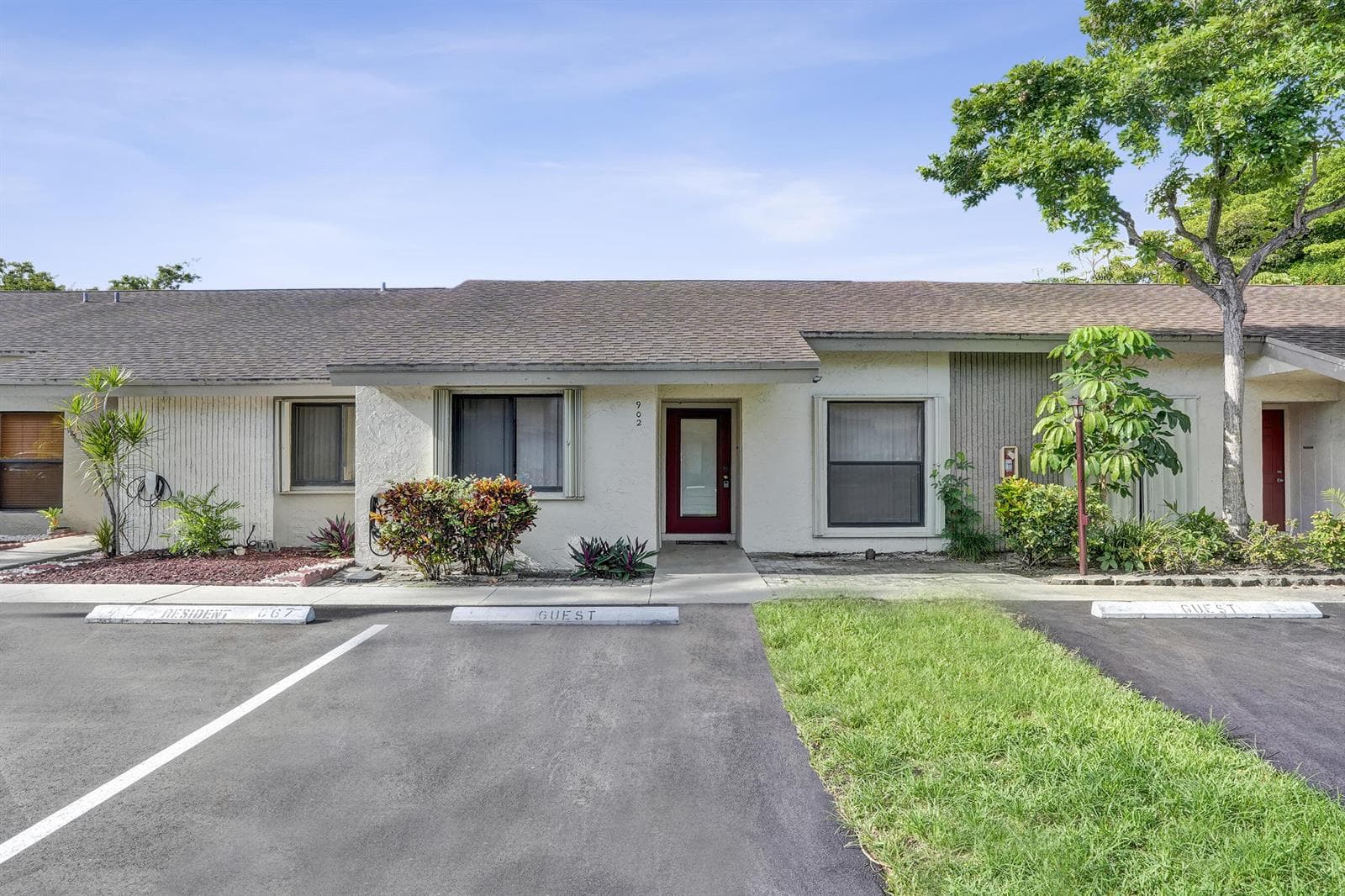 3066 S Oakland Forest Drive # 902, Oakland Park FL 33309 photo 2