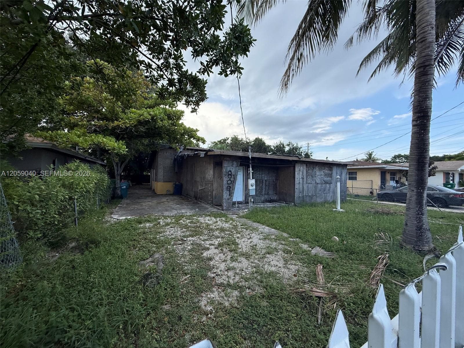 809 NW 108th St, Miami FL 33168 photo 2