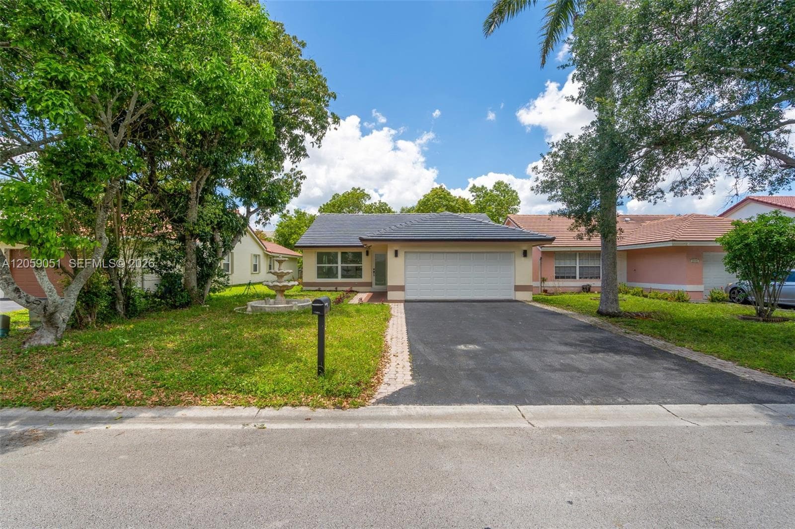 2828 NW 95th Ave, Coral Springs FL 33065 photo 2