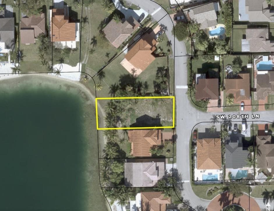 20826 SW 85th Place, Cutler Bay FL 33189 photo 2