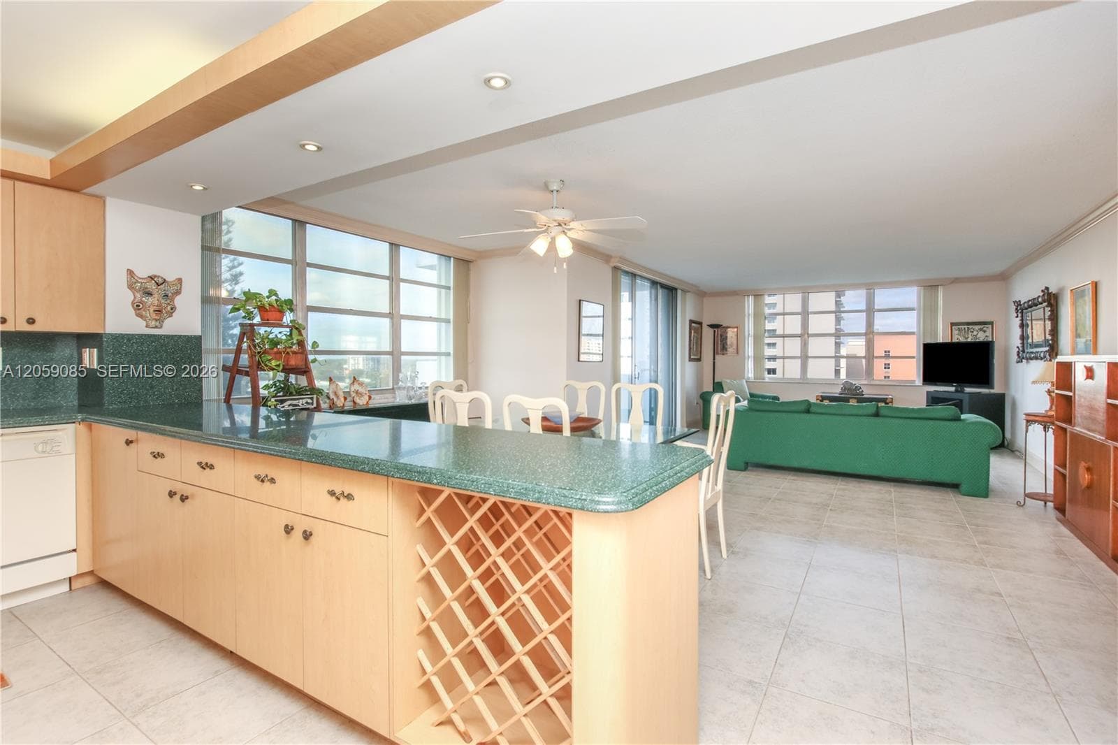 2780 NE 183rd St # 901, Aventura FL 33160 photo 3