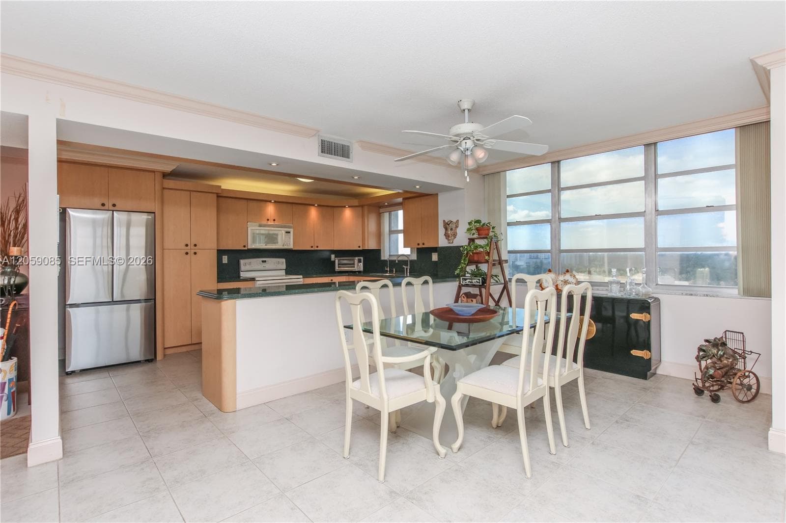 2780 NE 183rd St # 901, Aventura FL 33160 photo 5
