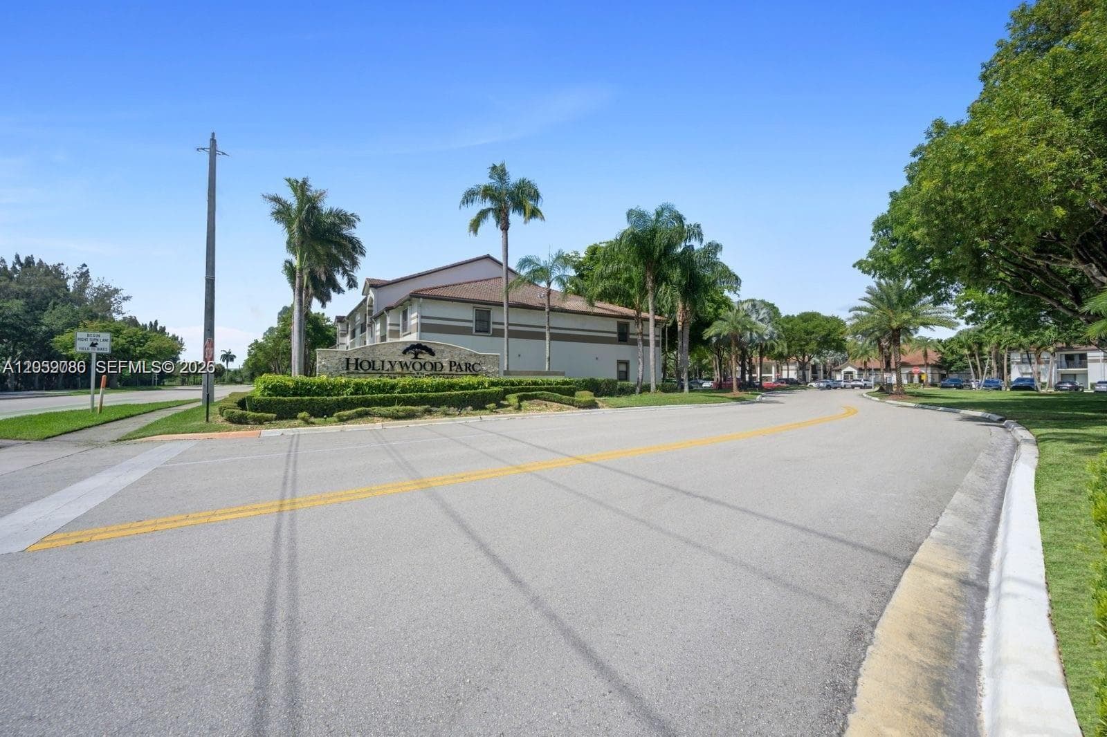 510 S Park Rd # 23-10, Hollywood FL 33021 photo 3