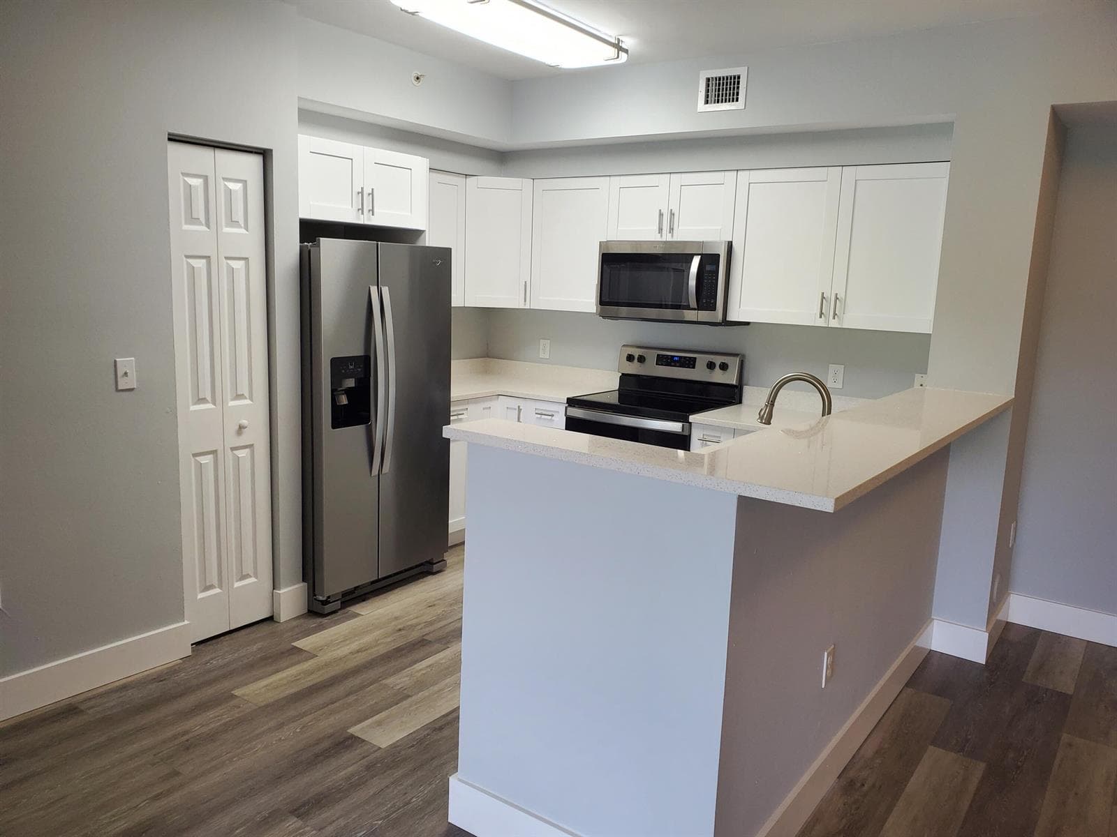 8070 N NOB HILL Road # 106, Tamarac FL 33321 photo 2
