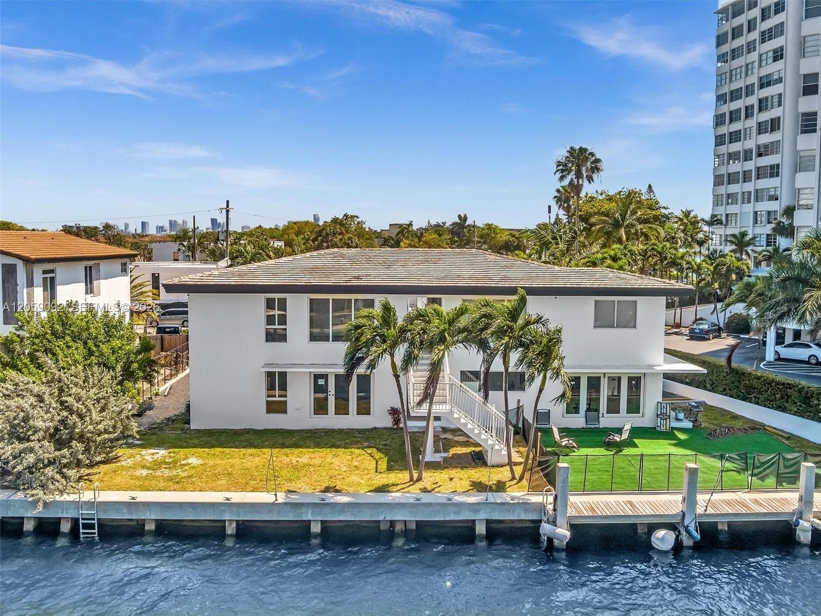 11900 N Bayshore Dr # 205, North Miami FL 33181
