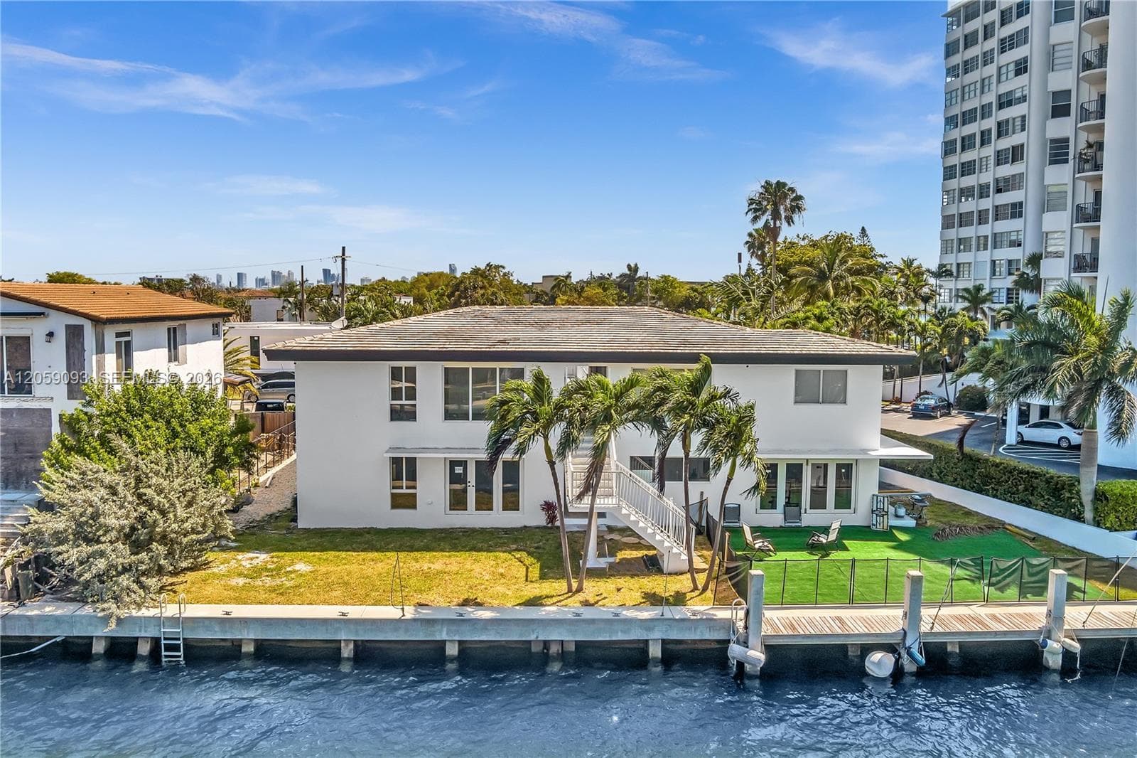 11900 N Bayshore Dr # 206, North Miami FL 33181